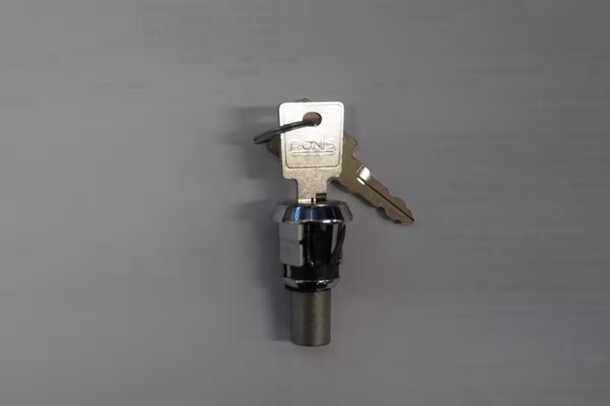 Cylinder separately lockable